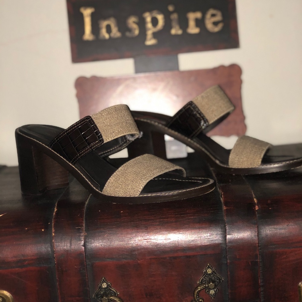 Donald Pliner Sandals!!